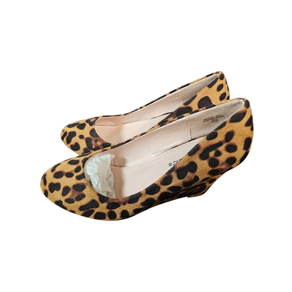 Bella Marie Wedge Pumps Women 5.5 Leopard Brown Excellent Animal Print NINE-5U